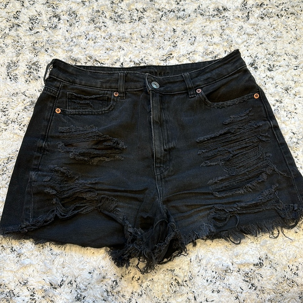 LIKE NEW American eagle mom short